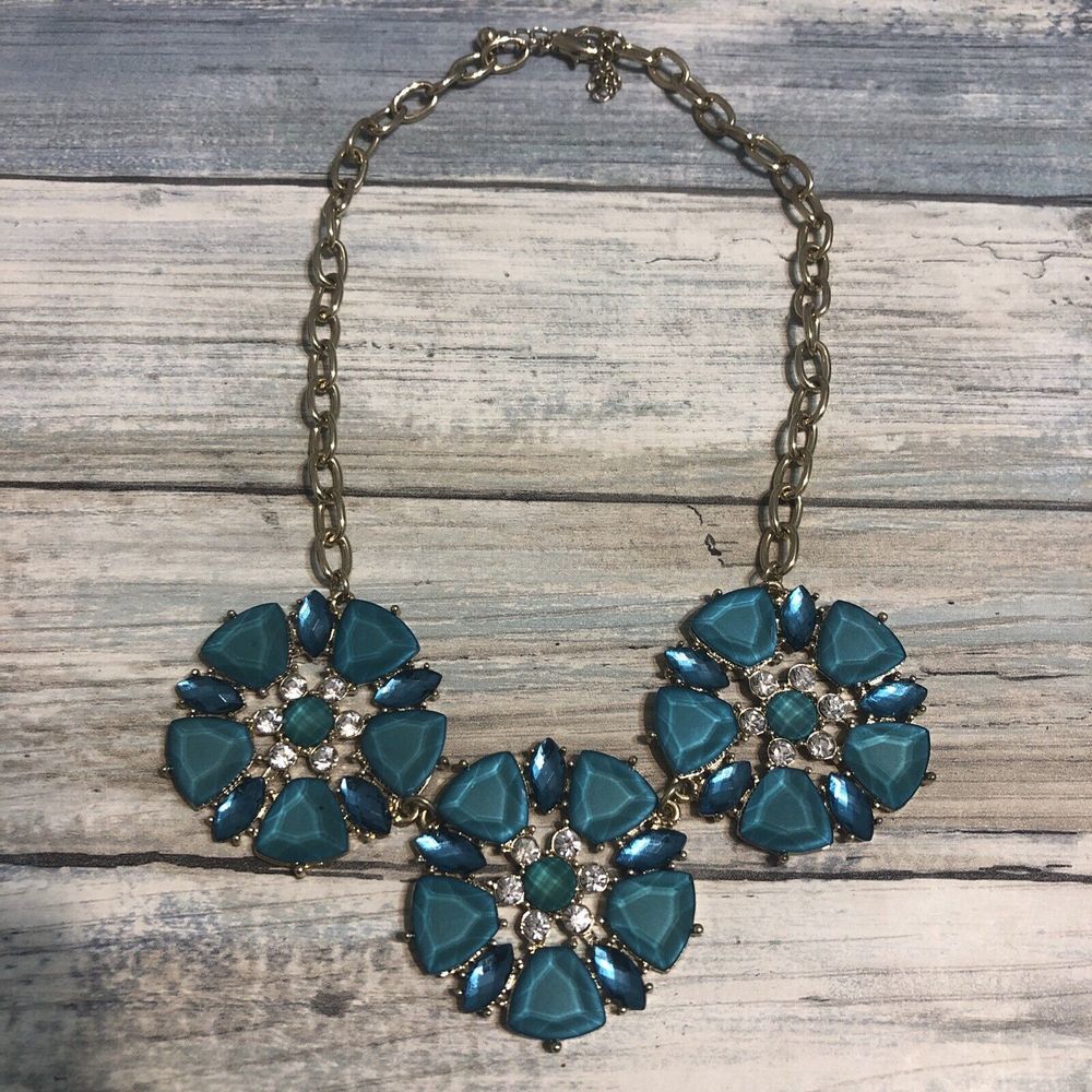 Blue Flowers Cluster‎ Necklace Fashion Gold Tone Chain 16"